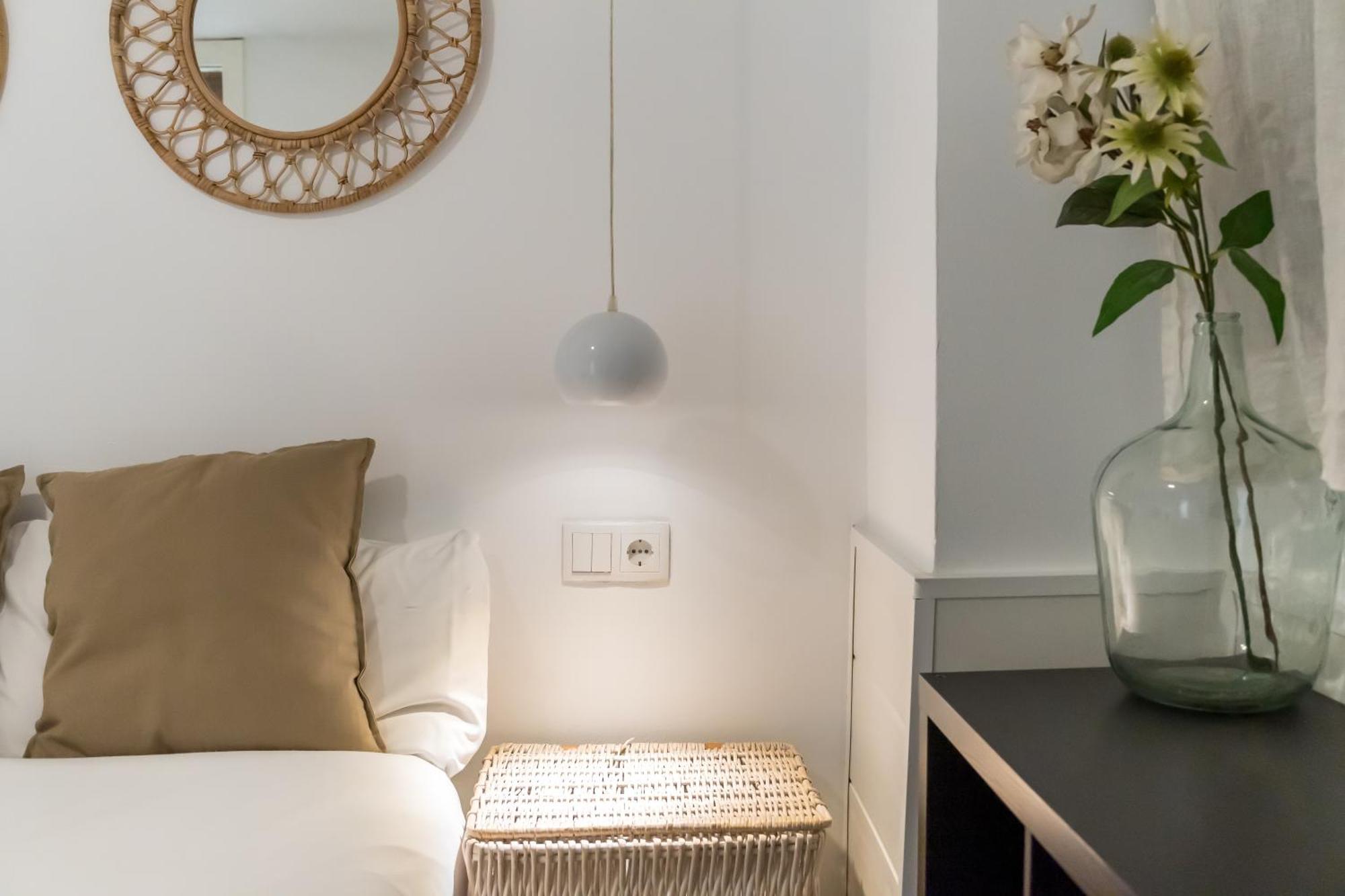 Appartamento 2 Bedrooms 1 Bathroom Furnished - Malasana - Modern In Downtown Area - Mintystay *